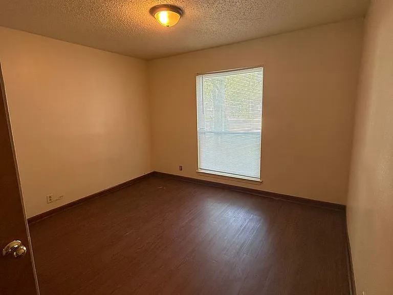 8231 Bayou Fountain Ave — Photo 7