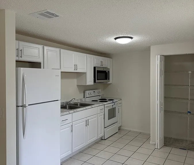 1125 62nd Avenue Dr E #2 — Photo 10