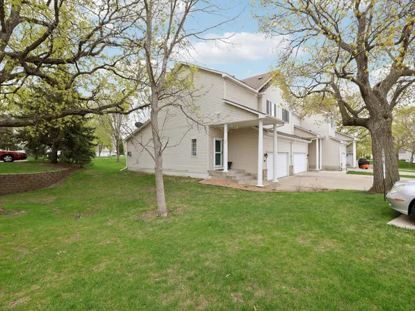 881 Kimberly Ln, Chanhassen, MN 55317