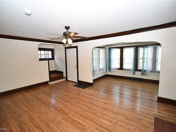 3rd image of 3608 W 133rd St