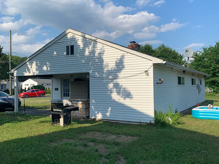 9 Polk Ln — Photo 2