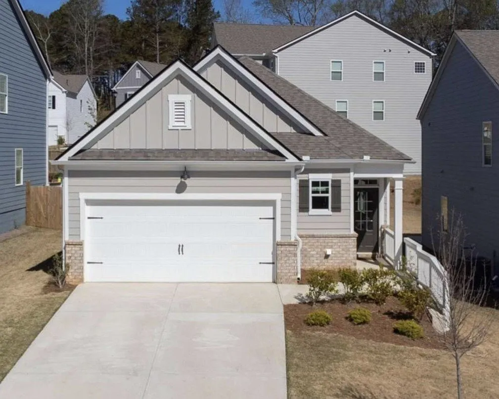 3 bed, 2.0 bath, 1464 sqft, $2,050 — Photo 1