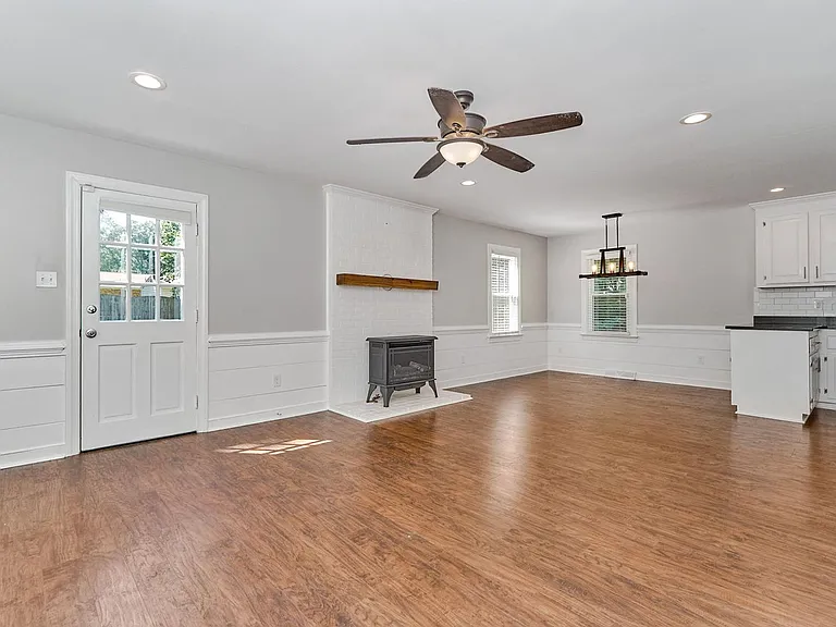 9395 Blacksmith Dr — Photo 11