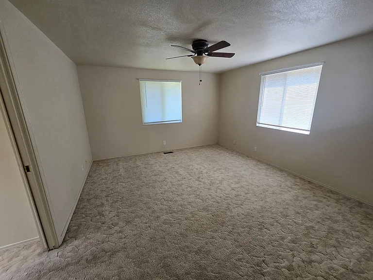 841 Beverly Hills Dr — Photo 7