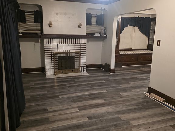 2nd image of 9519 Plymouth Ave