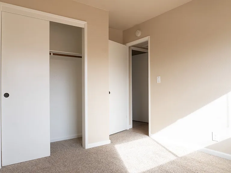 SAN833 — Photo 10