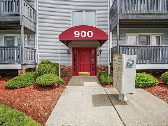 3rd image of 900 Van Houten Ave APT C1