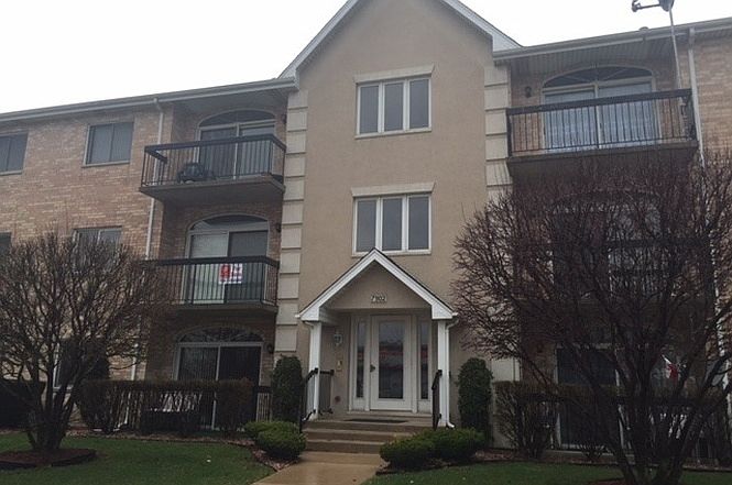 1st image of 7902 Nagle Ave APT 3N