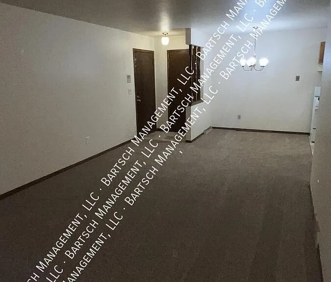 4135 N 104th St #8 — Photo 3
