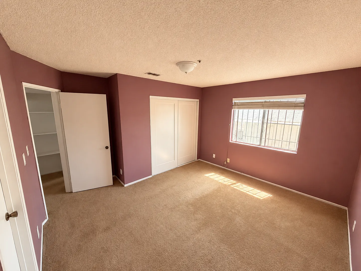 2802 W Ramona Rd — Photo 3
