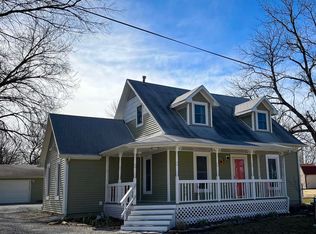 607 Kansas St, Burlington, KS 66839