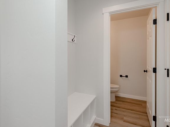 3rd image of 9023 W Camellia St