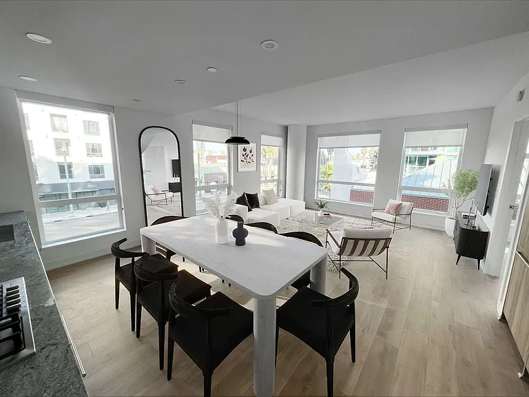 Onni East Village — Photo 17
