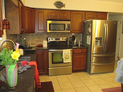Kitchen/Breakfast Nook