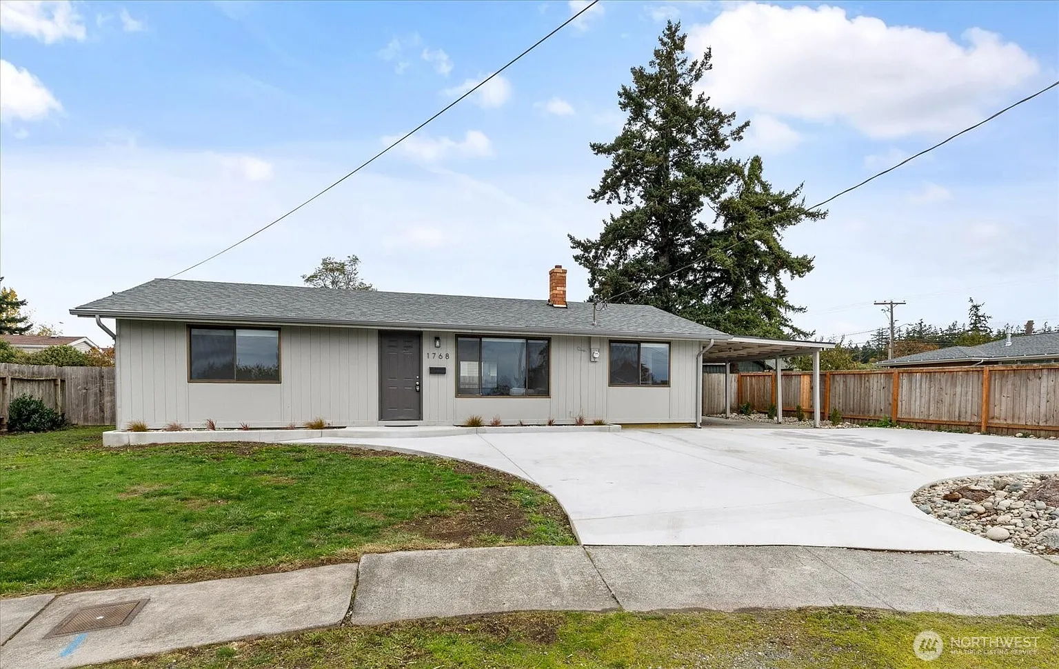 1768 SE 2nd Court photo 1