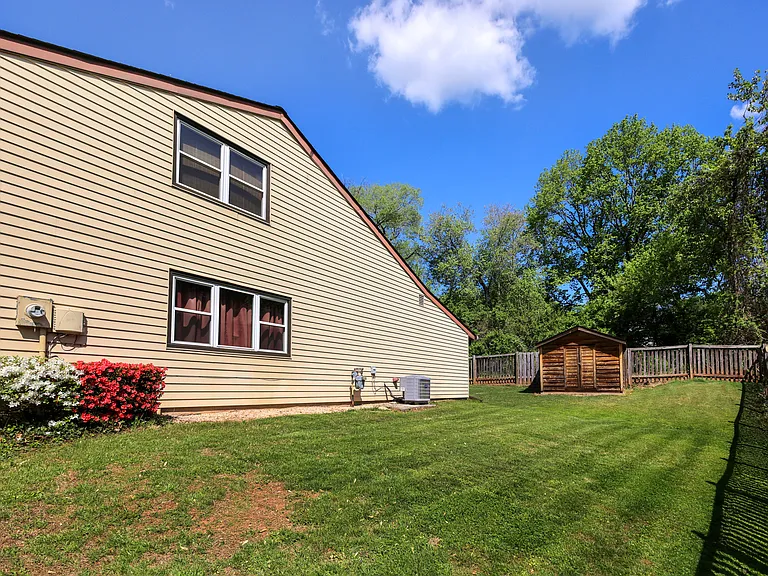 20 Running Brook Ln — Photo 37