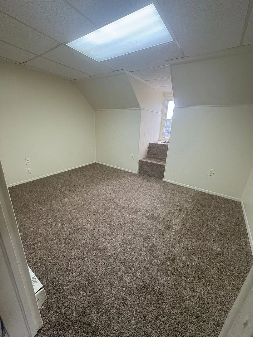 154 Garibaldi Ave — Photo 4