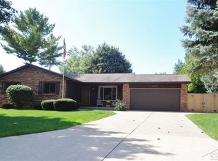 1175 N Frost Dr, Saginaw, MI 48638