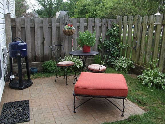 brand new back porch, pavers June '09