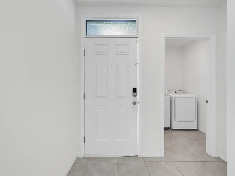 3881 Brant Pl — Photo 6
