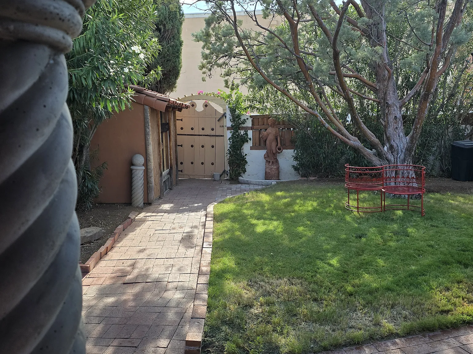 2 bed, 1200 sqft, $1,350 — Photo 3