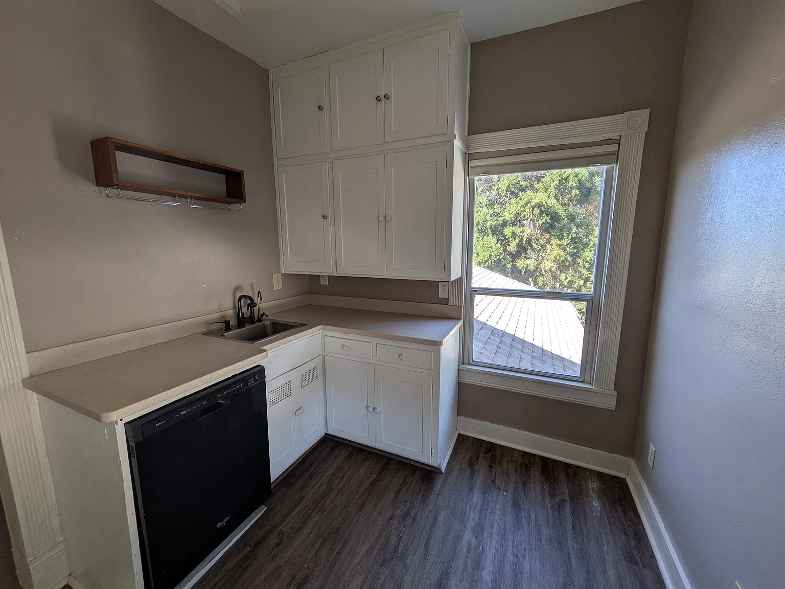 839 Riverside Ave — Photo 2