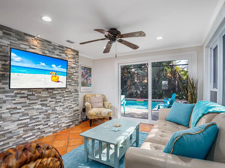 7510 Starfish Dr — Photo 6