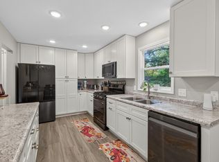 3425 Zenith Ave N, Robbinsdale, MN 55422