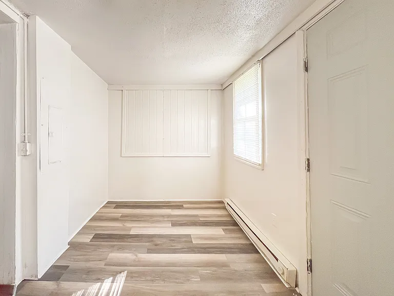 1102 Custer St — Photo 5