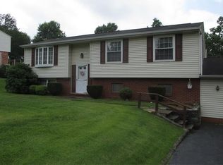 745 Charles St, Rochester, PA 15074