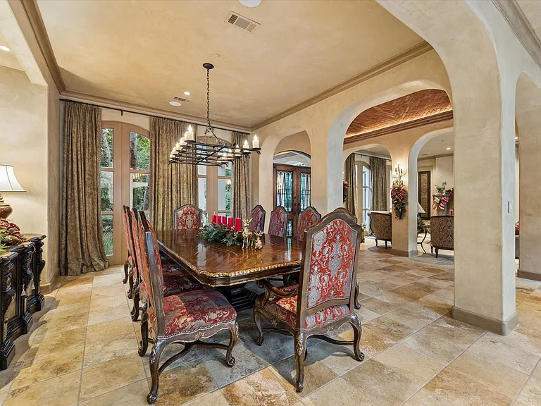 2 Lacewood Ln — Photo 5