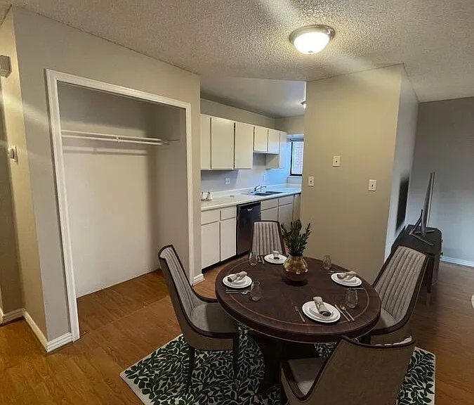 1075 Holli Springs Ln #C — Photo 4