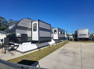 Vista del Lago MH & RV Resort, Bradenton, FL 34207
