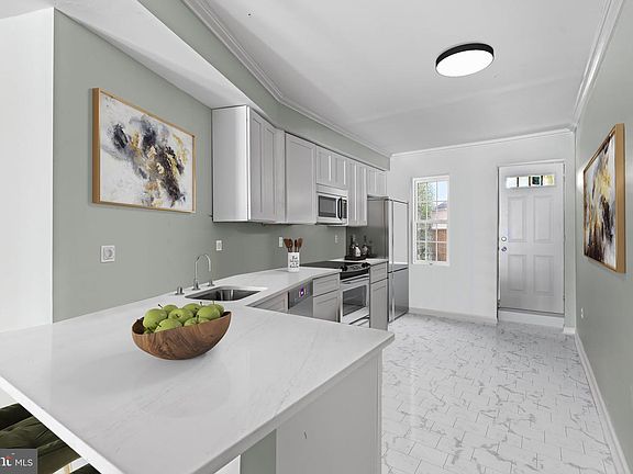 5th image of 2423 McCulloh St