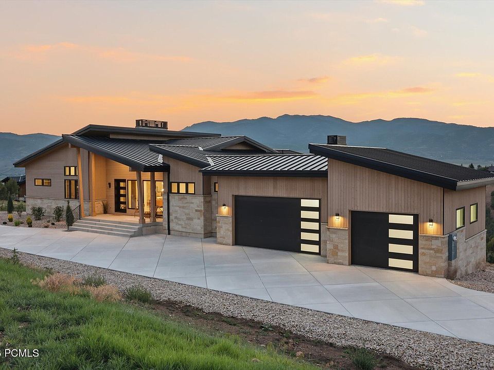 1st image of 1092 Trail Ridge Dr