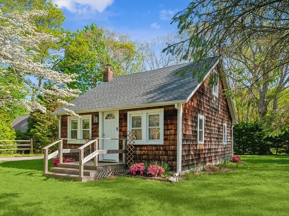 109 Gardiner Ave, East Hampton, NY 11937