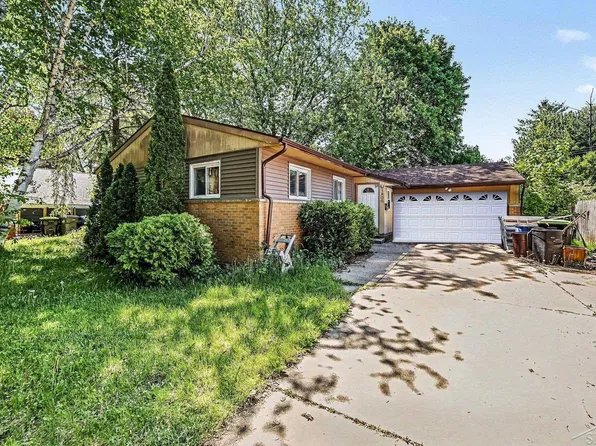1200 Love St, Midland, MI 48642