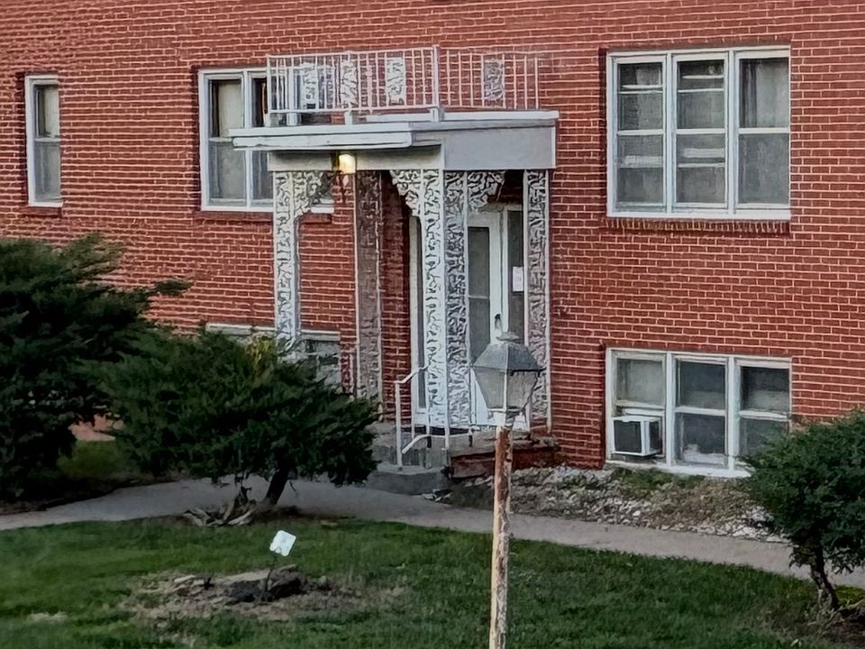 1st image of 101 Zenith Dr APT 9