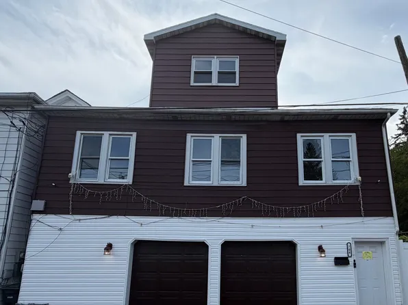 704 W 1st St, Hazleton, PA 18201