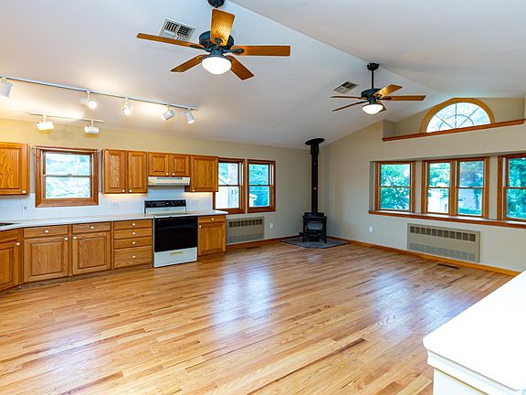 Once up top, you will be wowed by the dramatic all-encompassing great room.