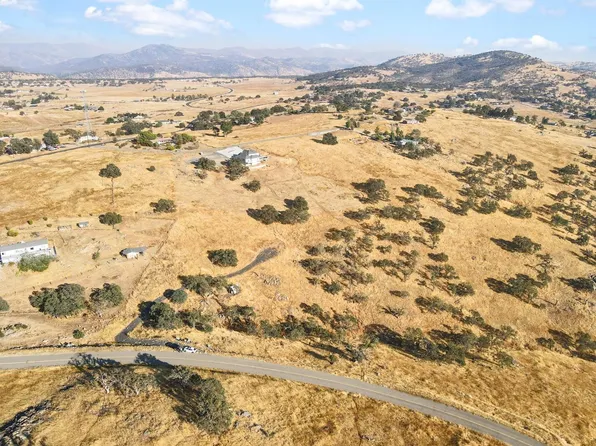 9766 Paraiso Blvd, La Grange, CA 95329