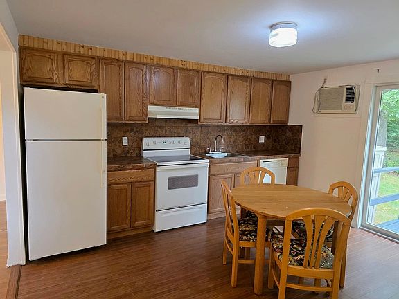 2nd image of 180 Auborn Ave #2