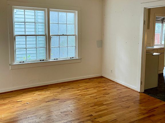 Dining room_could be used as office or den