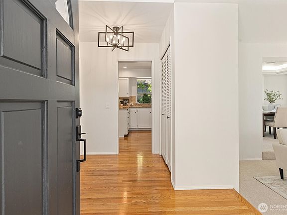 5th image of 1329 141st Street SE