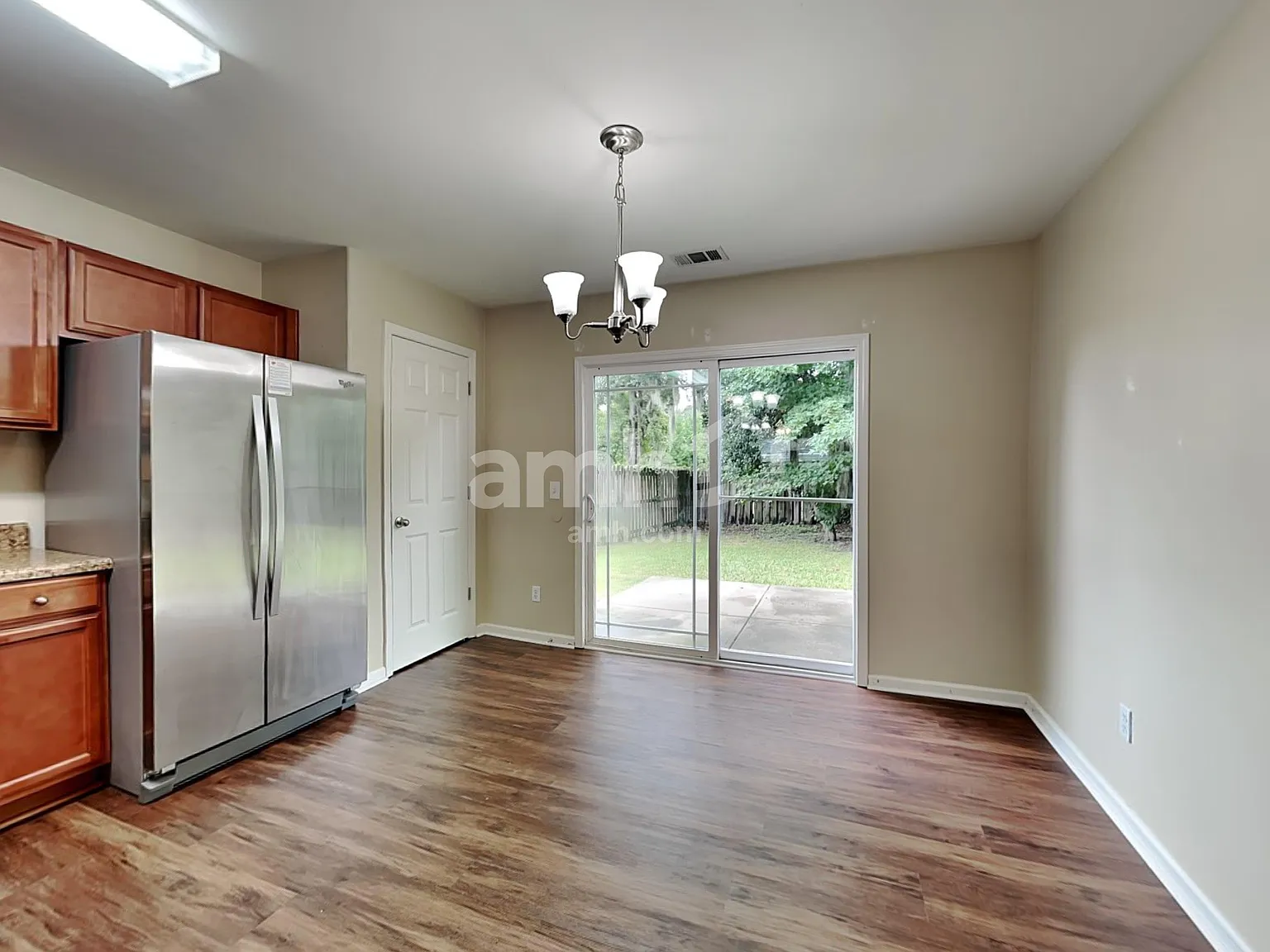 3 bed, 2.5 bath, 1800 sqft, $2,315 — Photo 4