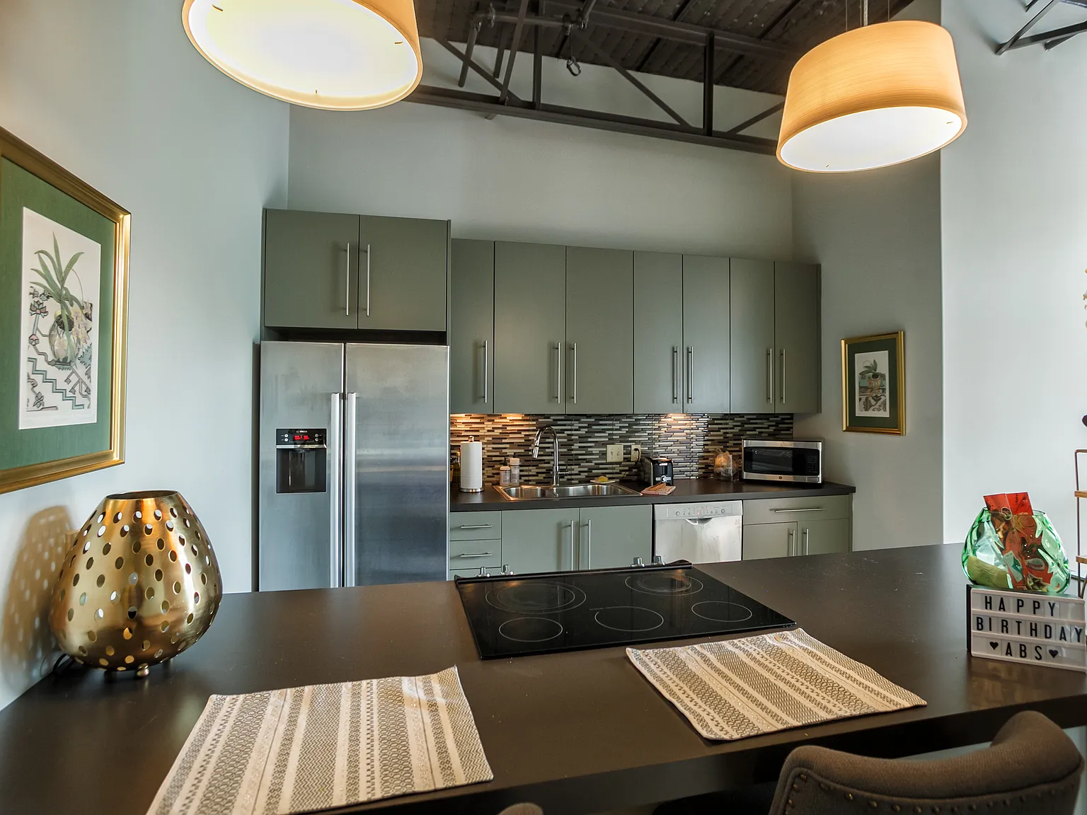 2 bed, 1200 sqft, $2,195 — Photo 3