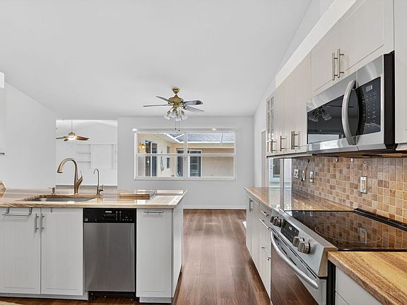 3rd image of 590 6th St NE