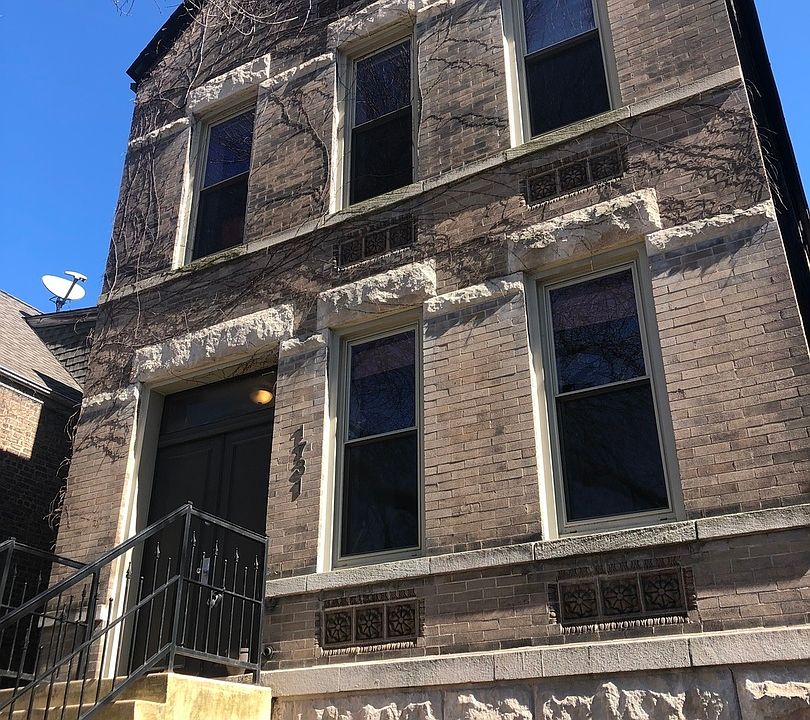 1st image of 1731 N Hermitage Ave #2