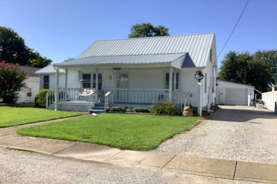 40 W Walnut St, Elberfeld, IN 47613 Zillow