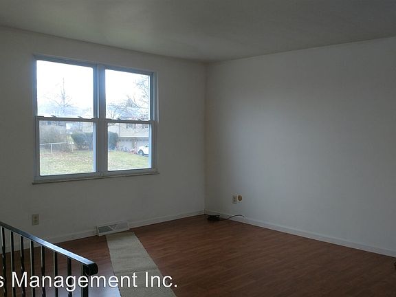 5th image of 213 Wyndmere Dr